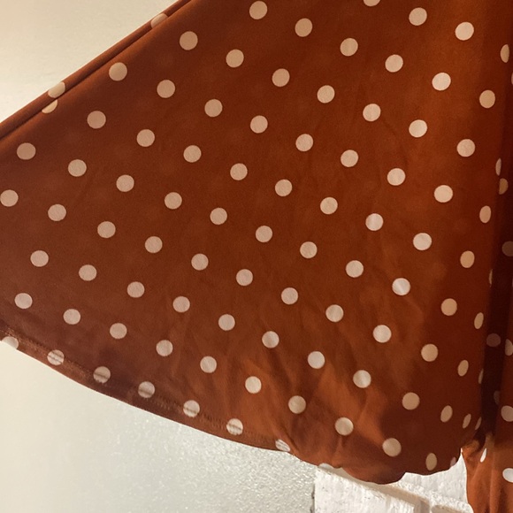 Girl with Curves vneck polka dot knit top - Picture 7 of 7